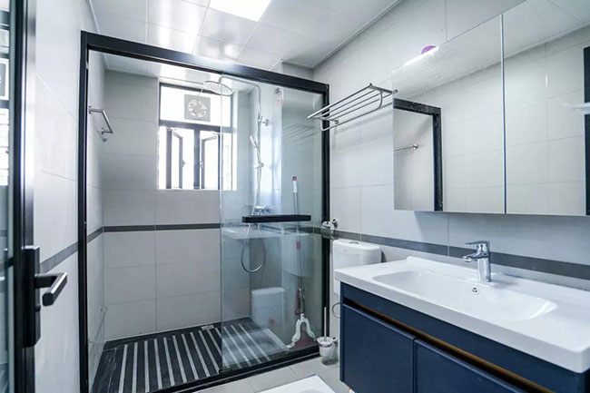 105㎡三居室，用冷暖色調(diào)碰撞出年輕人有趣的簡(jiǎn)約生活。